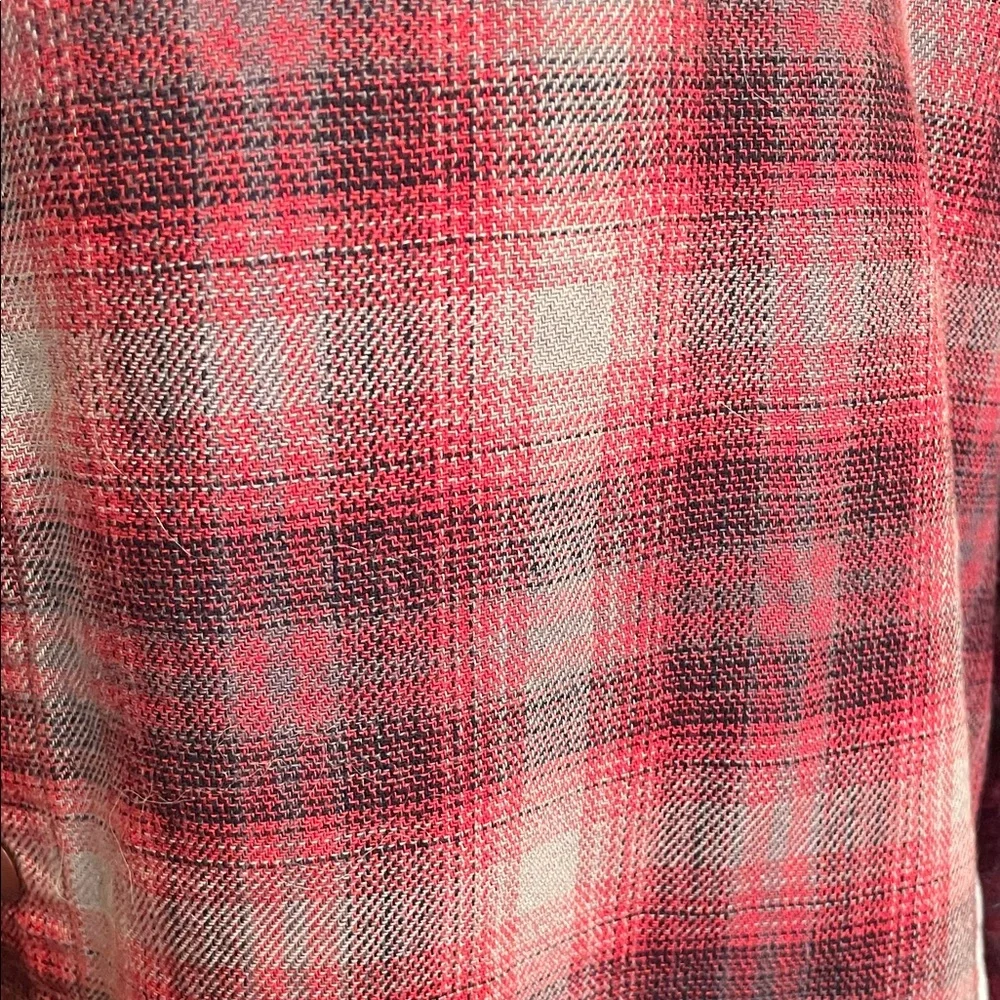 Under Armour  Red and Gray Plaid Flannel Shirt Unisex - Picture 4 of 12